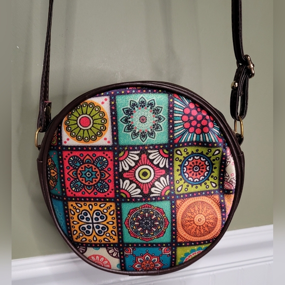 Boho Style Round Crossbody or Shoulder Bag RC Custom Tailoring - Picture 3 of 11